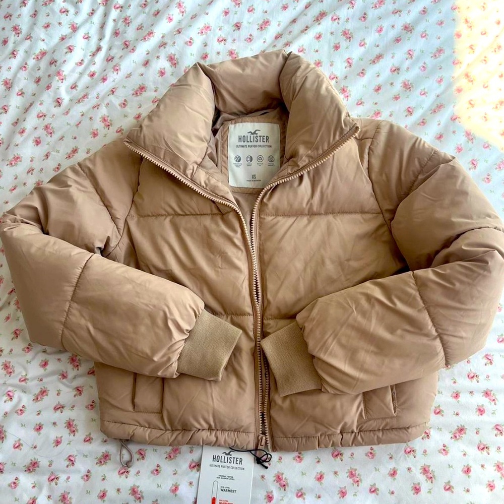 Hollister Tan Mini Puffer Coat Size XS